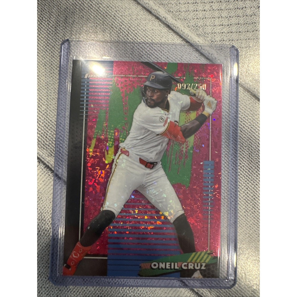 2026 Topps Finest Oneil Cruz Rare Lot Pink Mini Diamond 92/250 Pirates